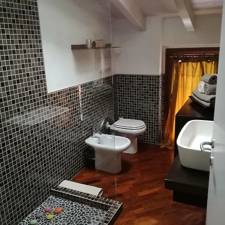 Lauri House Apartamento *