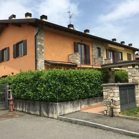 Lauri House Apartamento *